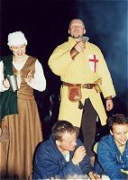 A Hans sypa� dowcipami...